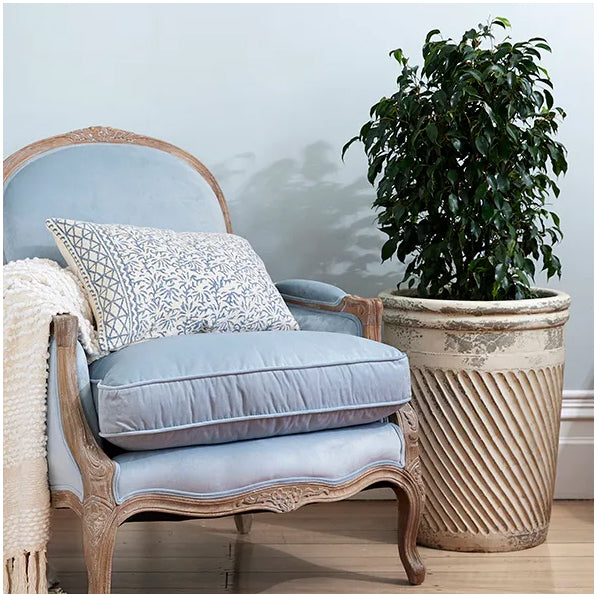 Aged Swirl Pot White