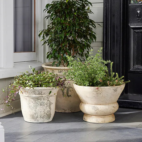 Aged Planter w/Handles White