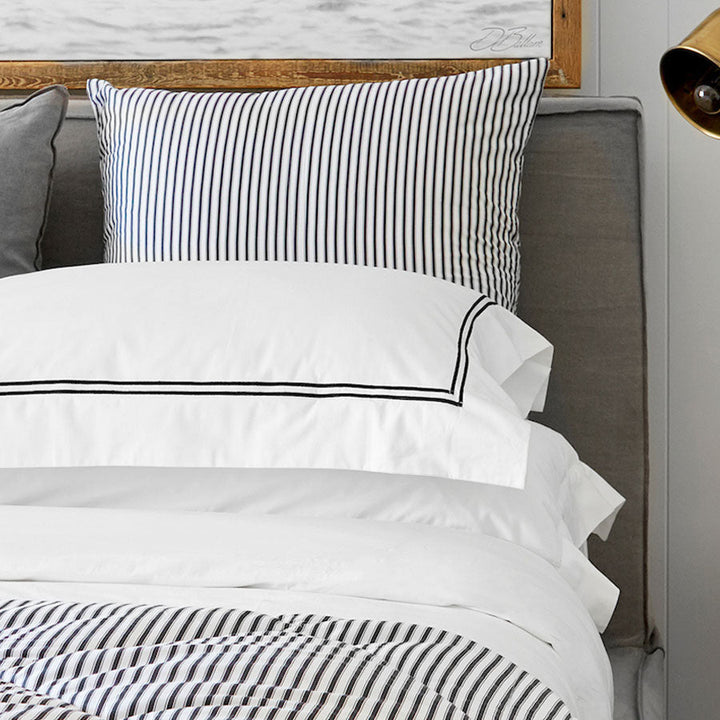 Classique tailored pillowcases with ebony stitch