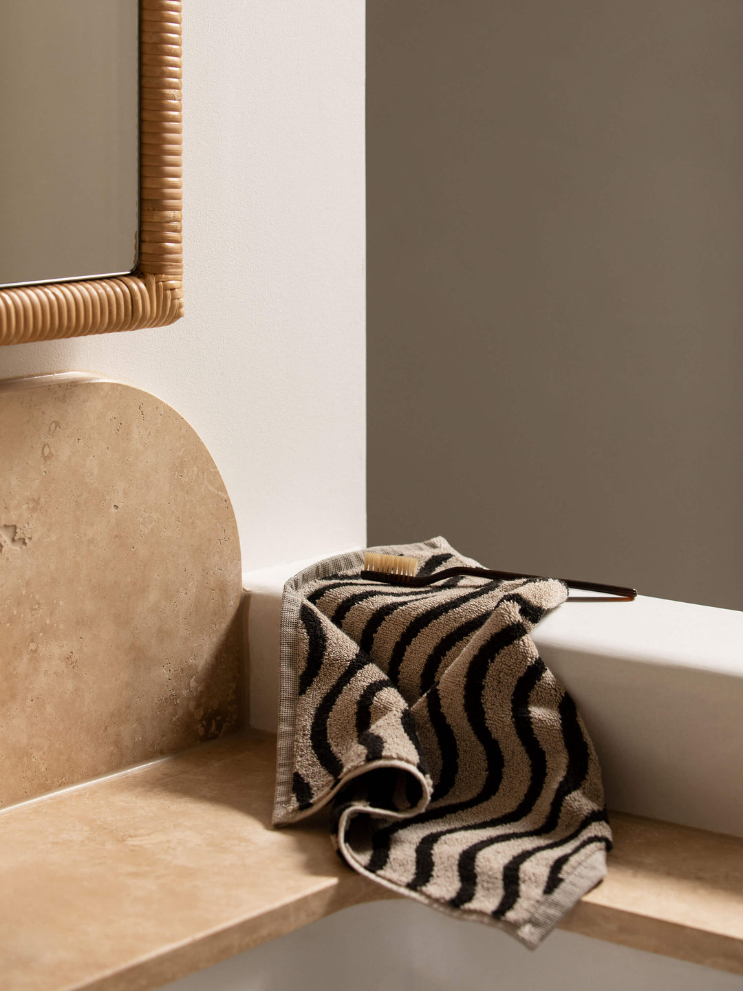 Wave Noir Towels
