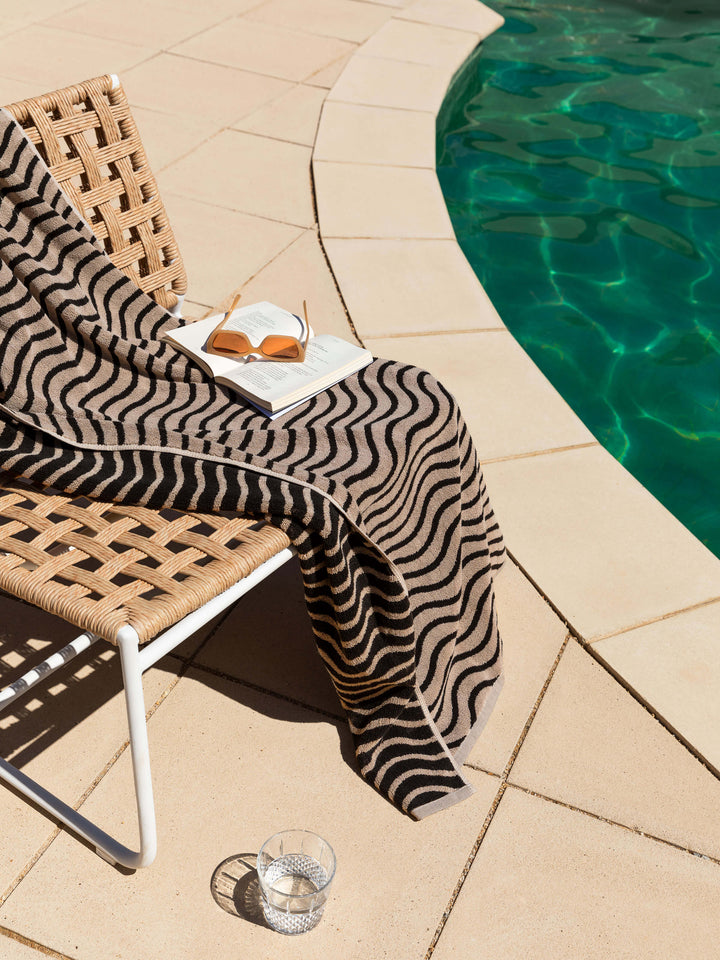 Wave Noir Towels
