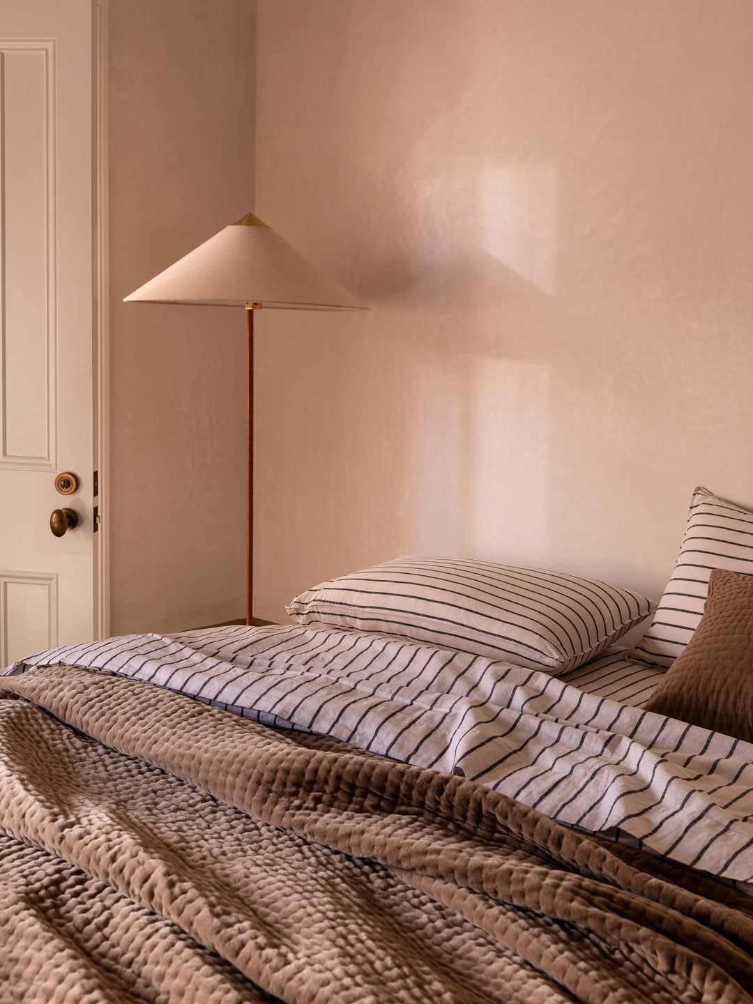 Loft Graphite Linen & Cotton Sheet Set