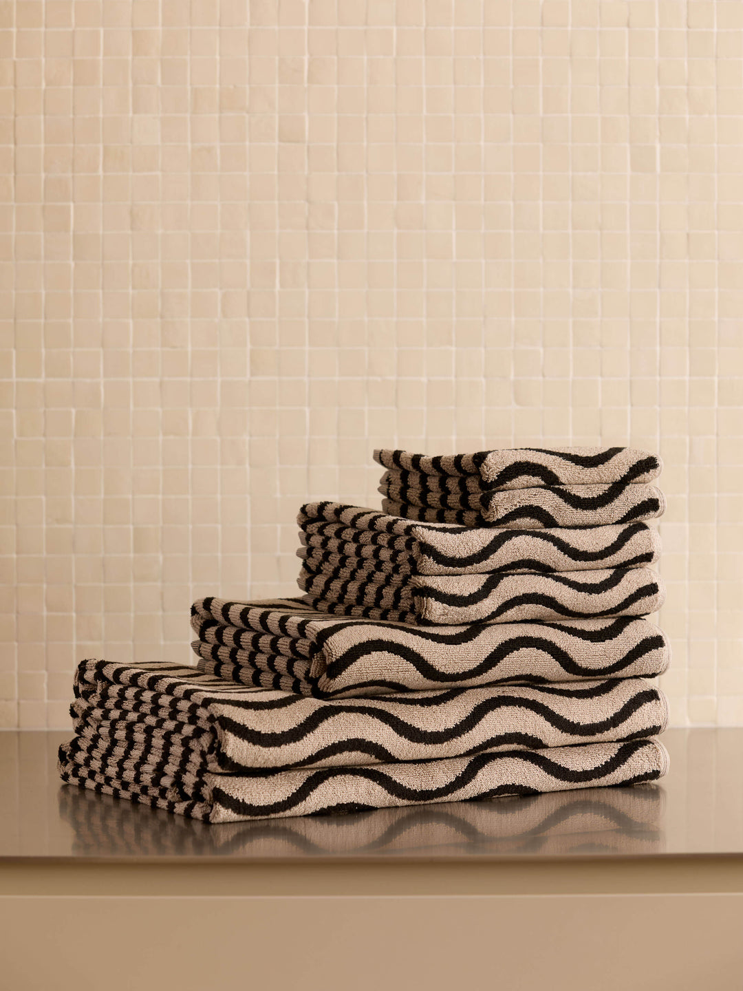 Wave Noir Towels