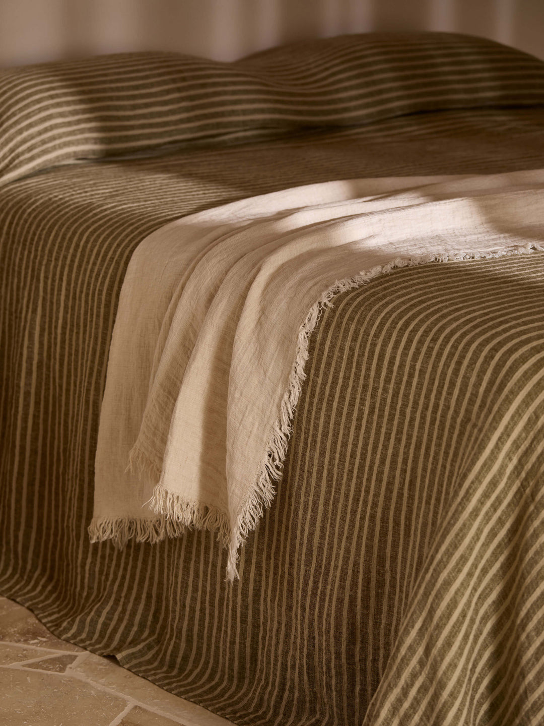 Ava Nougat Pure Linen Throw
