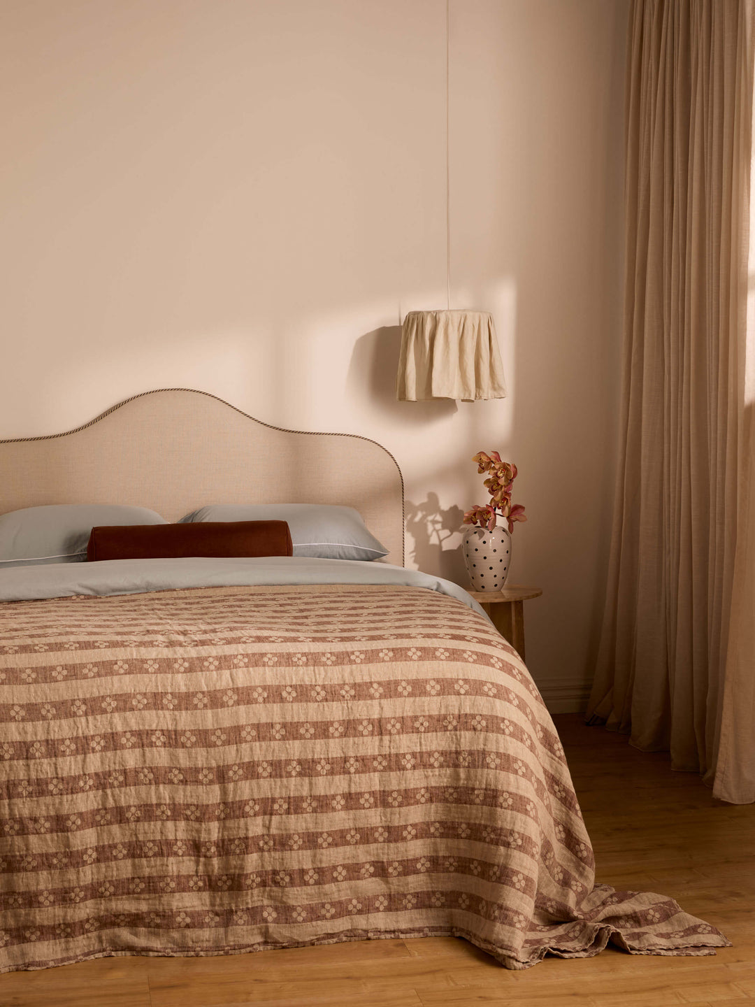 Avenue Sky Piped Linen & Cotton Sheet Set