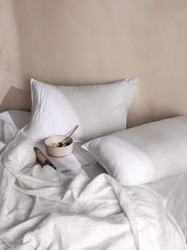 Mondo White Organic French Linen Sheet Set