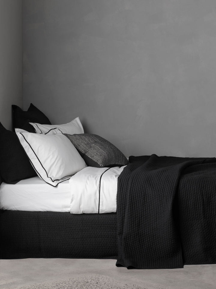 Grosgrain Black Egyptian Cotton Tailored Pillowcases