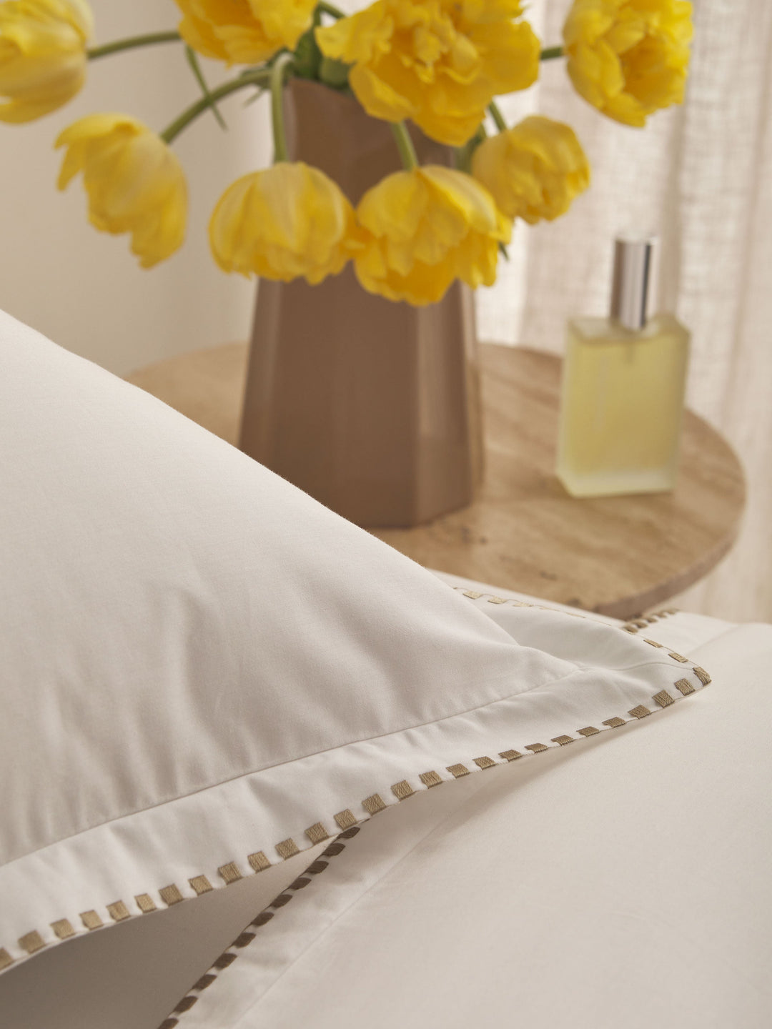 Florian Pear Egyptian Cotton Pillowcases