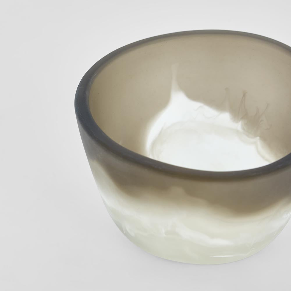 Halo Bowl Swirl Resin B&W