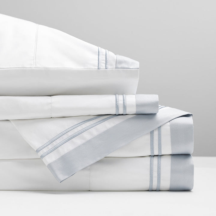 Manhattan flat sheet set with nickel grey border