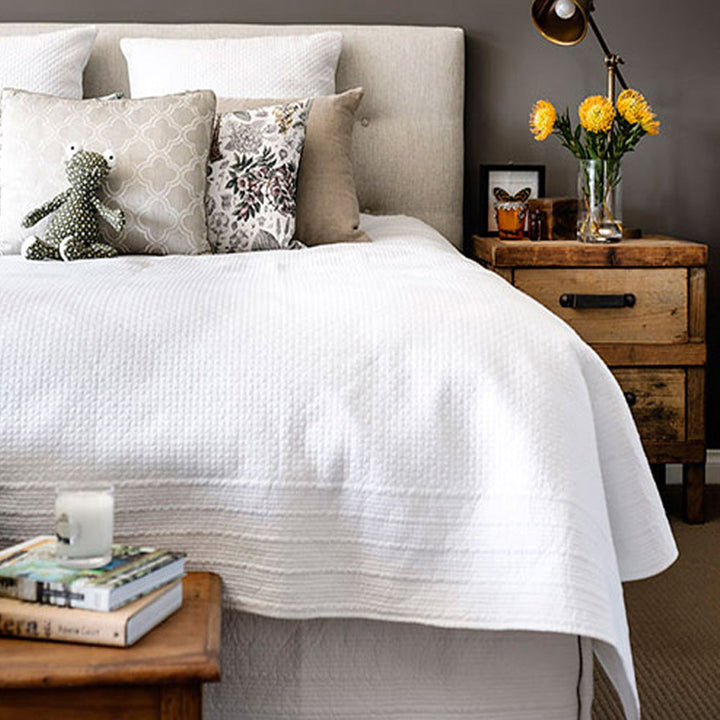 Resort white bedspread, view 4