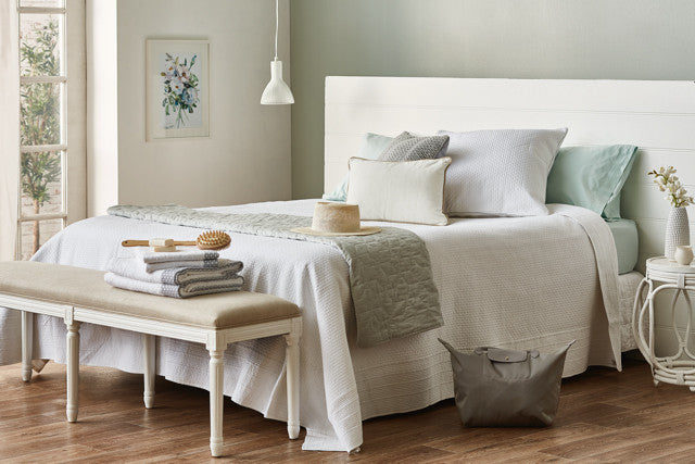 Resort white bedspread, view 2