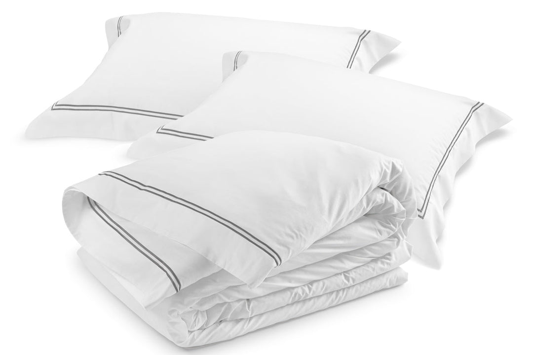 Classique white and grey quilt cover set
