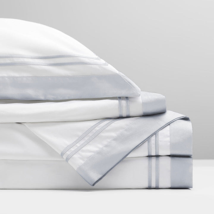 Manhattan quilt cover set with nickel grey border