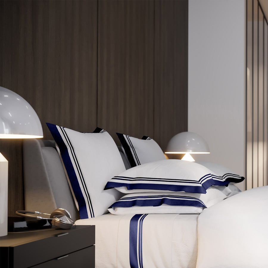 Manhattan white and navy quilt cover, view 4