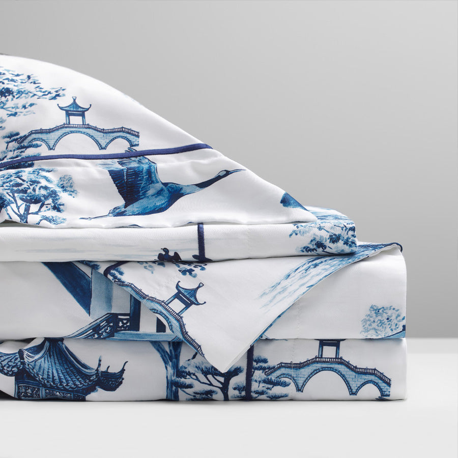 Willow blue and white printed quilt cover set
