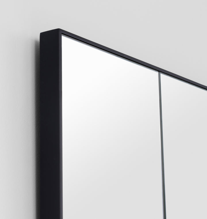 Leaner Mirror Black